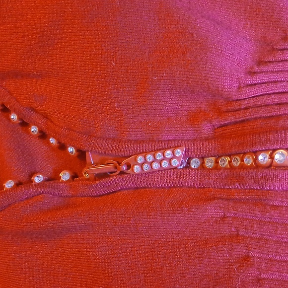 Red beautiful ribbed rhinestone sweater Belldini Size L - Picture 3 of 7